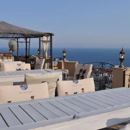Хотел Boutique Troy 3*